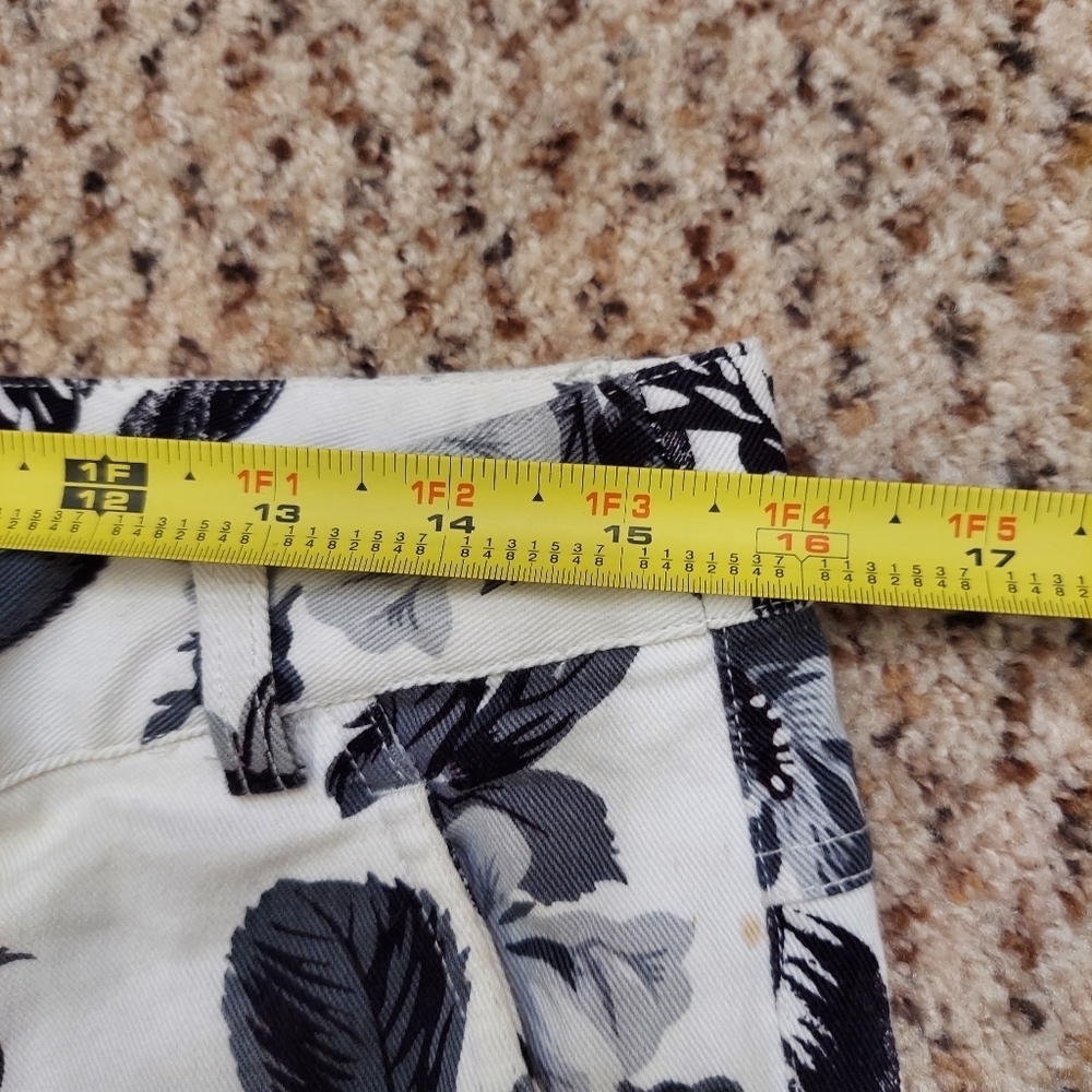 Womens Black & White Floral Bird Print Capri Pants Size 8 TIBI Business Casual - Picture 9 of 14